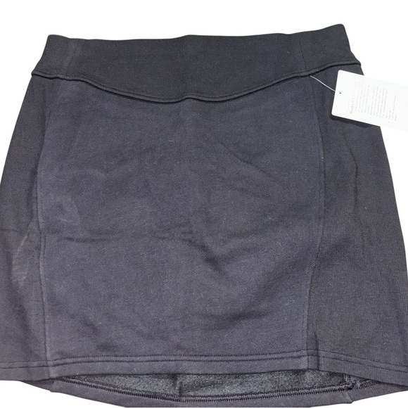 Lululemon Athletica Black Pencil Skirt - Picture 4 of 7